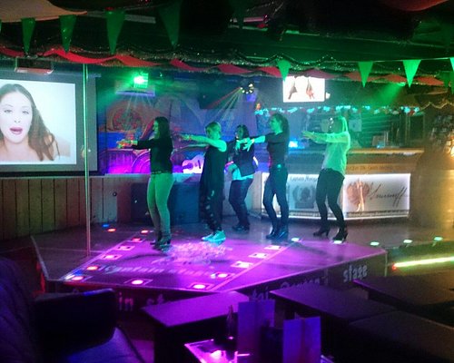 seven bar and kitchen karaoke